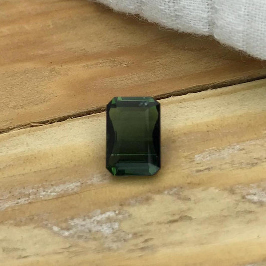 1.54 carat Natural Deep Green Tourmaline, 8.5x6mm Octagon Cut Faceted,
