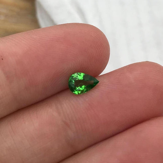 0.56 ct Natural Green Tsavorite Garnet 6.5x4.6mm Faceted Pear cut Gemstone, Green Garnet