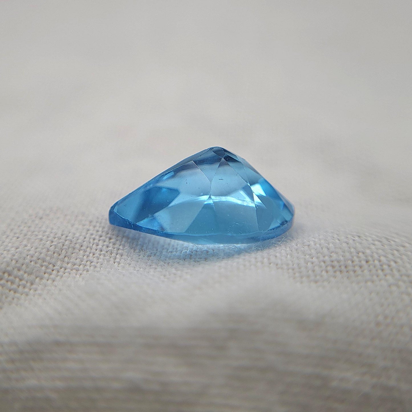 10.8x7.8mm Blue Topaz Pear Cut, 2.79 carat Loose Faceted Gem, Natural Topaz