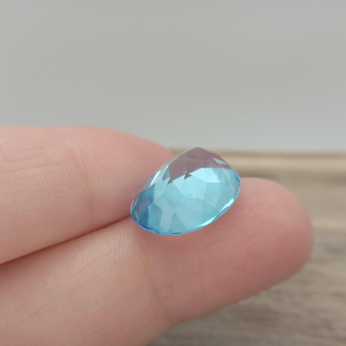 15.9x11.7mm Blue Topaz 11.63 carat Oval Cut Loose, Gemstone Blue Topaz, Faceted Blue Topaz, December Birthstone 16x12mm