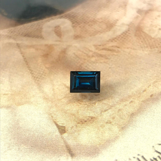 Natural Blue Sapphire 1.24 Carats Rectangle Cut 7x5mm Corundum Faceted Loose Unmounted Gemstone Earth Mined Heated Sapphire
