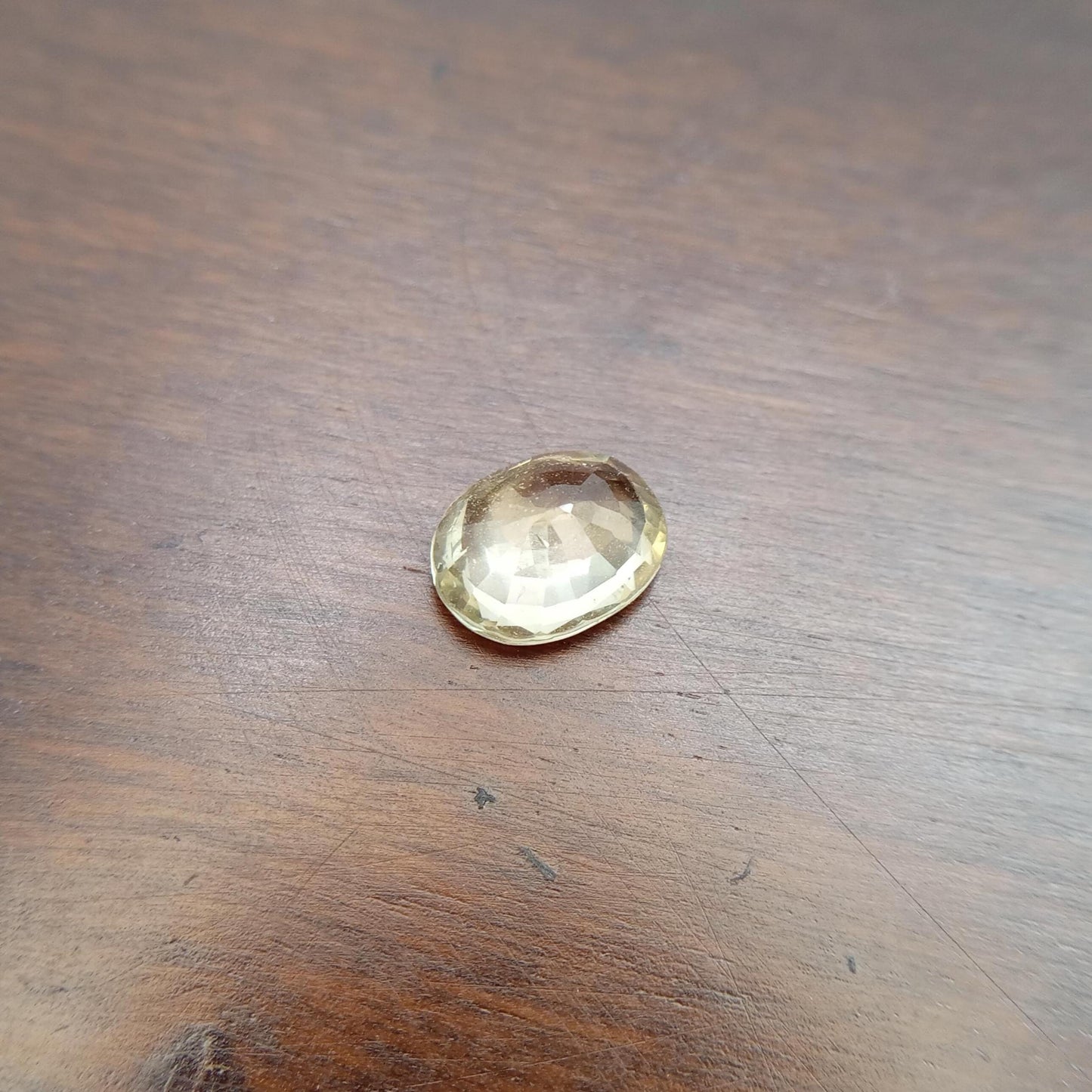 Yellow Green Sapphire 2.14 carat 8.4x6.5mm Oval Cut, Heated