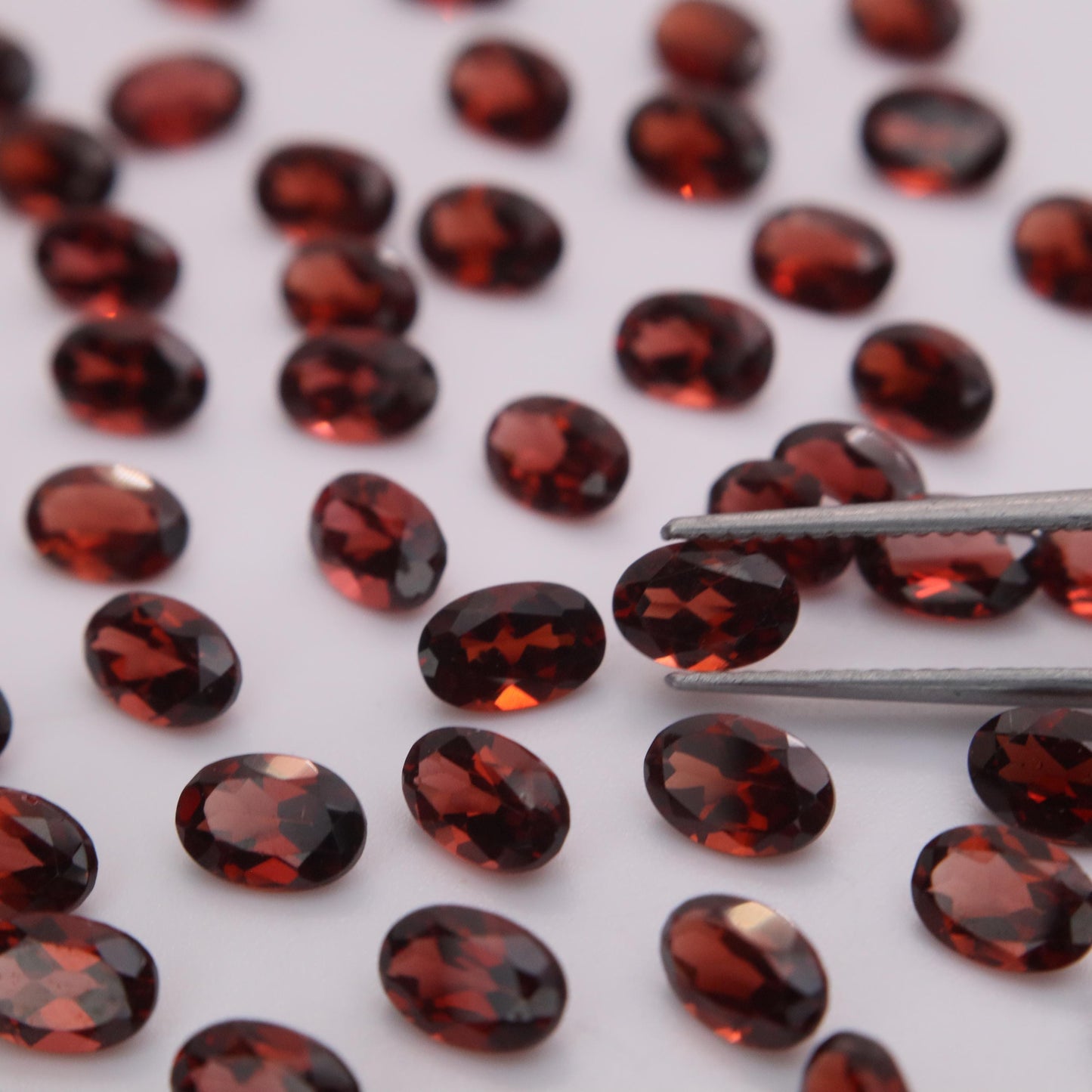 One 6x4mm Red Garnet Oval Cut, Faceted Loose Gemstone