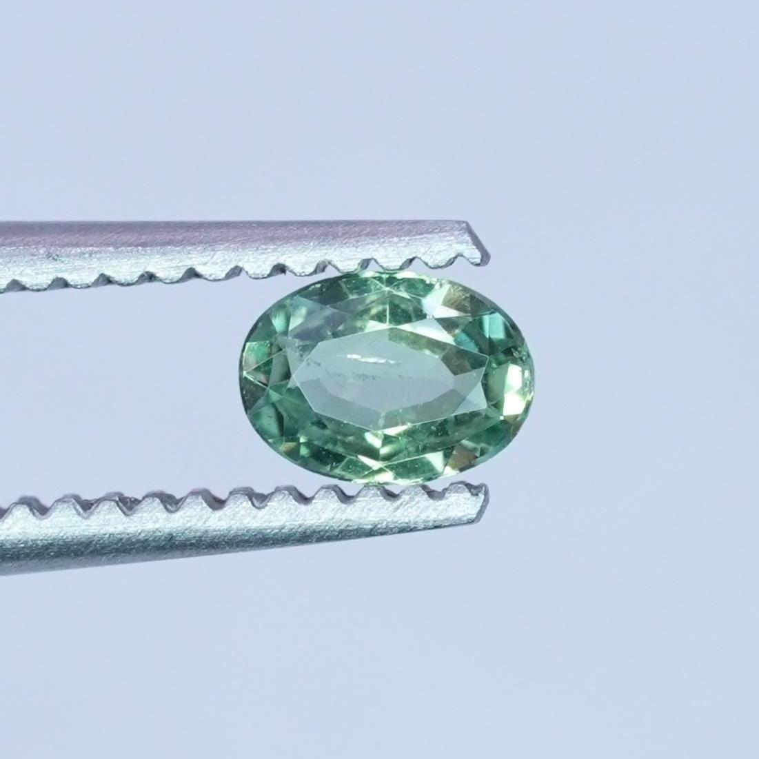 0.16 carat Natural Alexandrite 4x3mm Oval Cut, Green to Purple Color Change