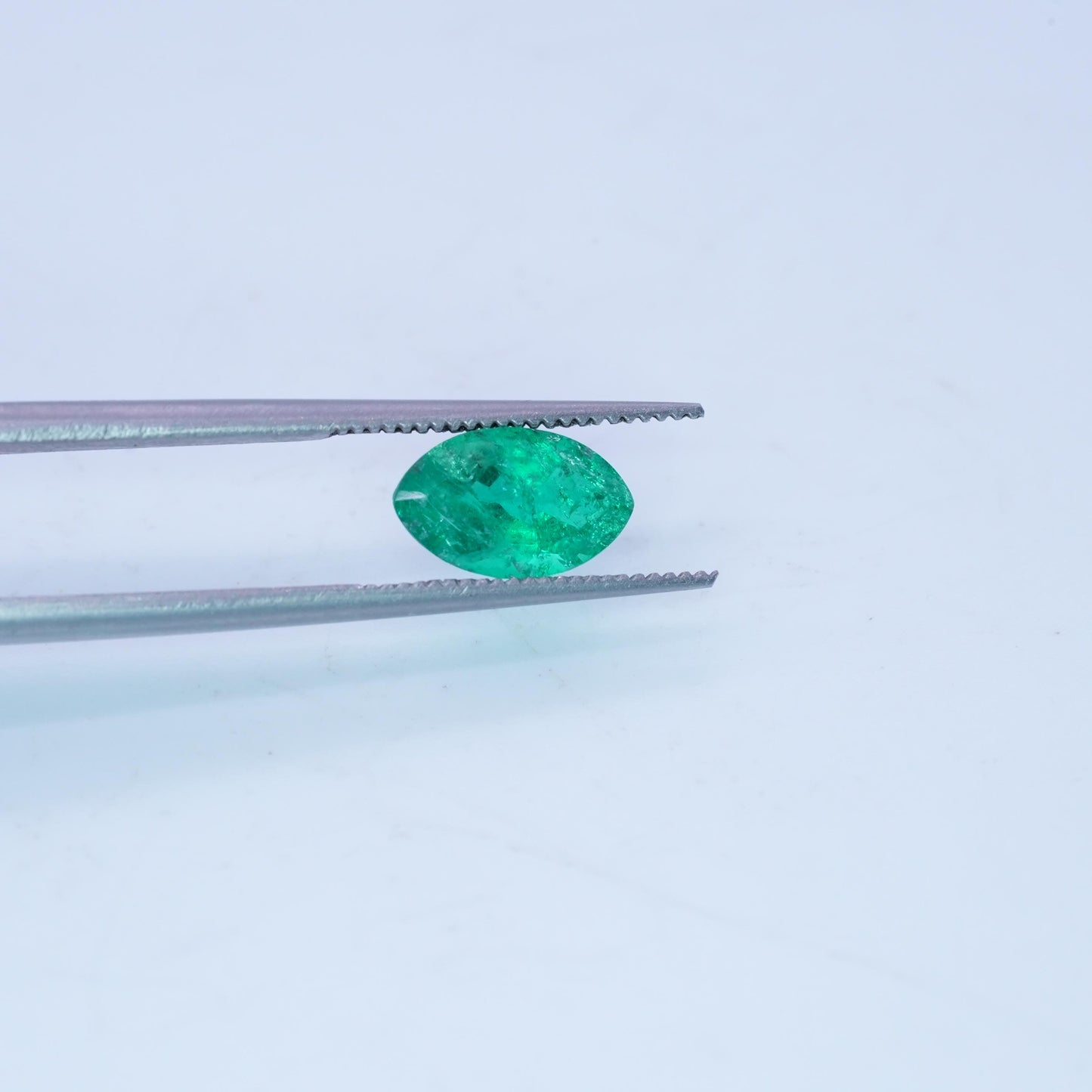 1 carat Natural Emerald 9.3x5.75mm Marquise Cut