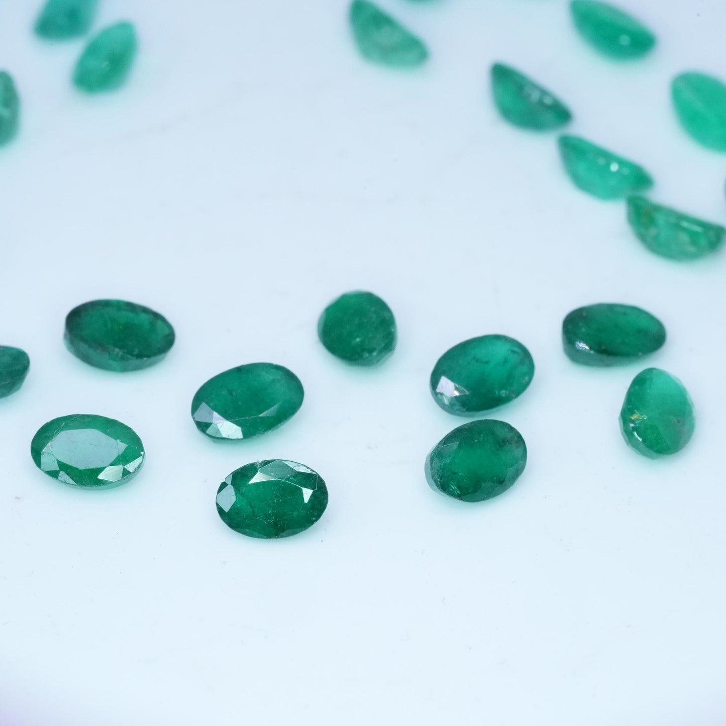 ONE- 6x4mm Natural Emerald, Oval Cut