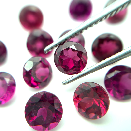 ONE 5mm Purple Garnet Round Cut