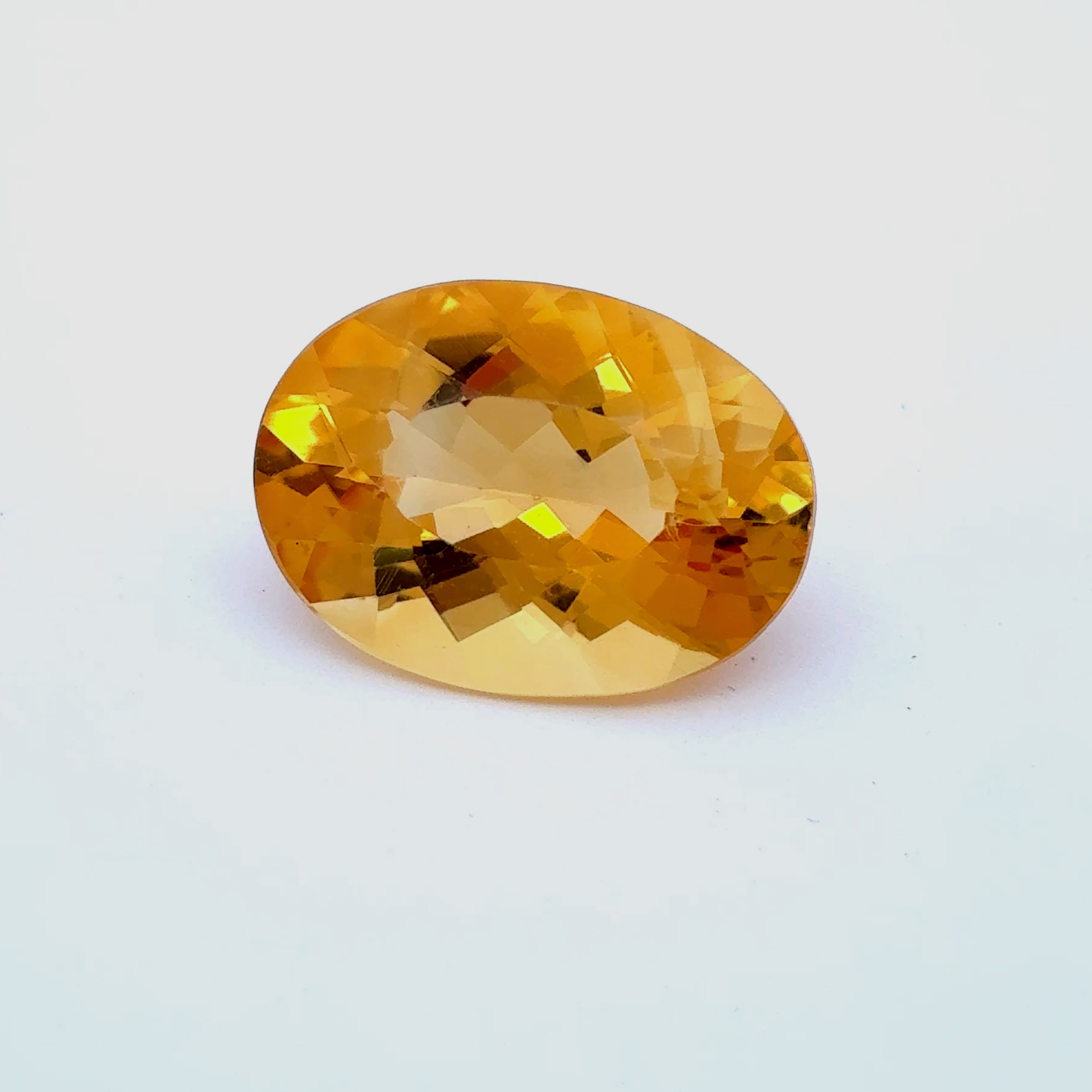 17.55x12.8mm Golden Citrine 10 carat Oval Cut