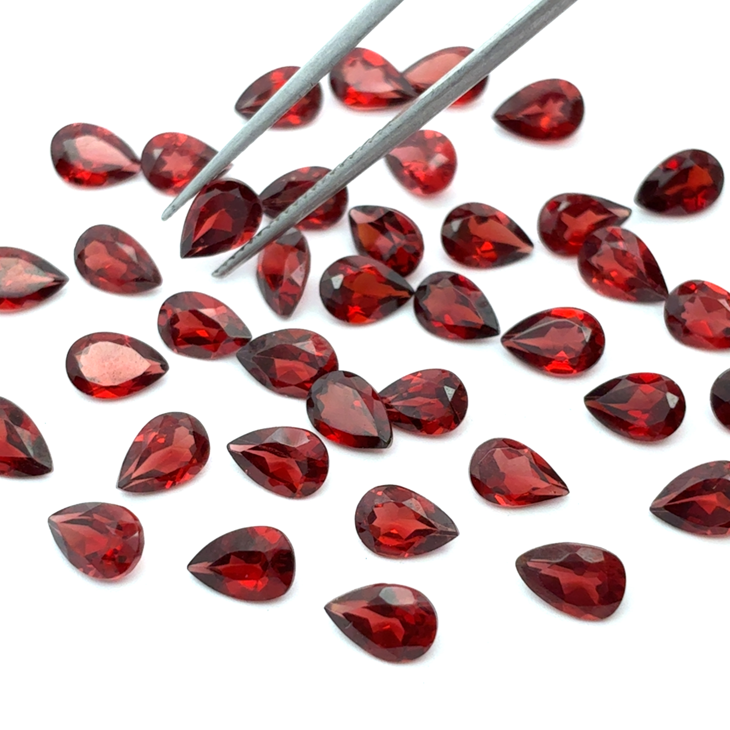 ONE 6x4mm Red Garnet Pear Cut