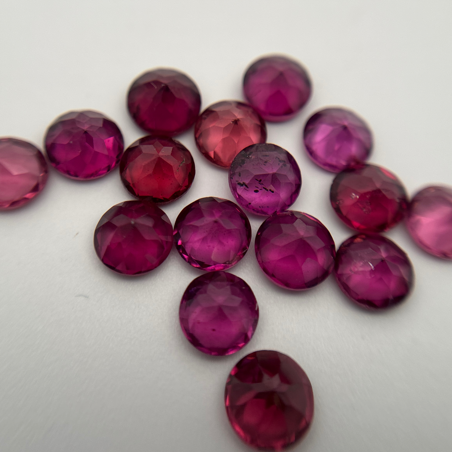 ONE 4mm Purple Garnet Round Cut