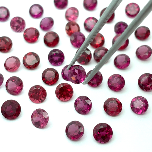 ONE 4mm Purple Garnet Round Cut