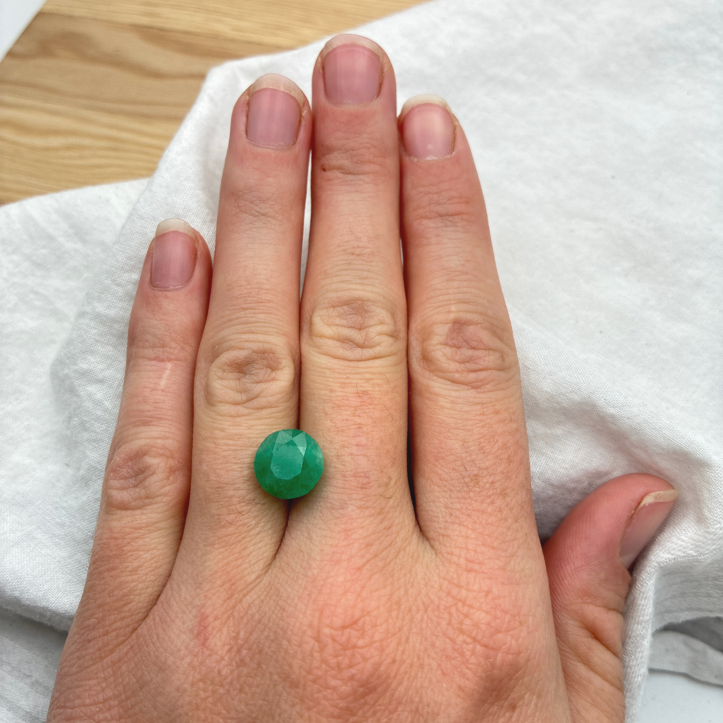 10mm Round cut Natural Emerald, 4 carats