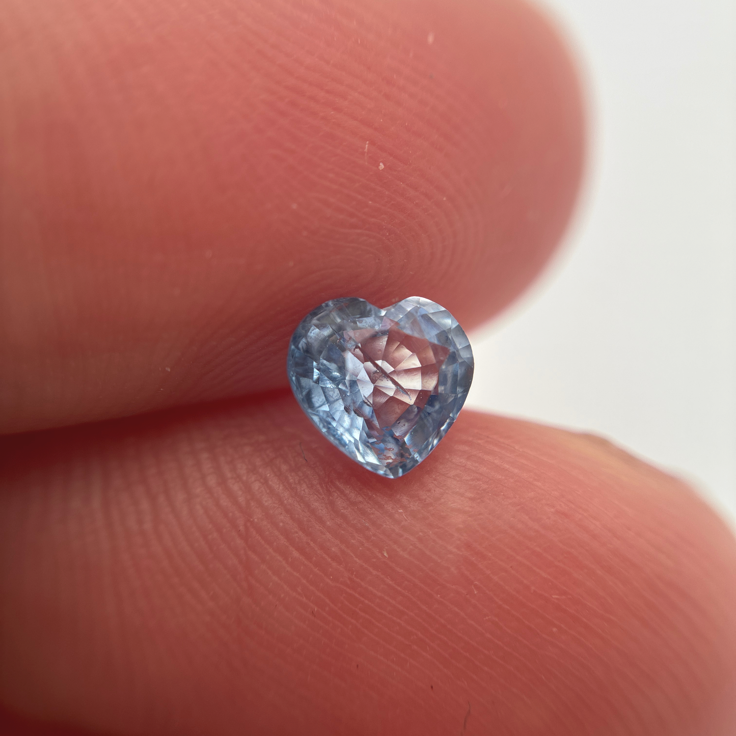 5.8mm Light Blue Sapphire, 0.87ct, Heart cut Loose Gem