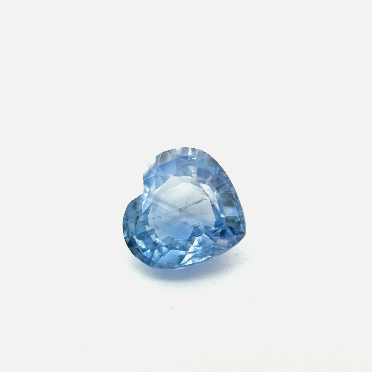 5.8mm Light Blue Sapphire, 0.87ct, Heart cut Loose Gem