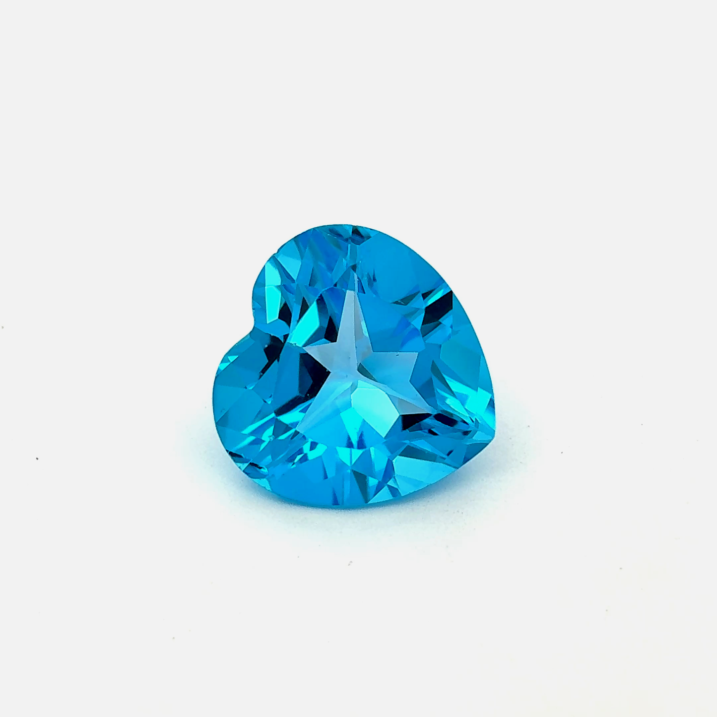 16mm Heart cut Blue Topaz, 15.84