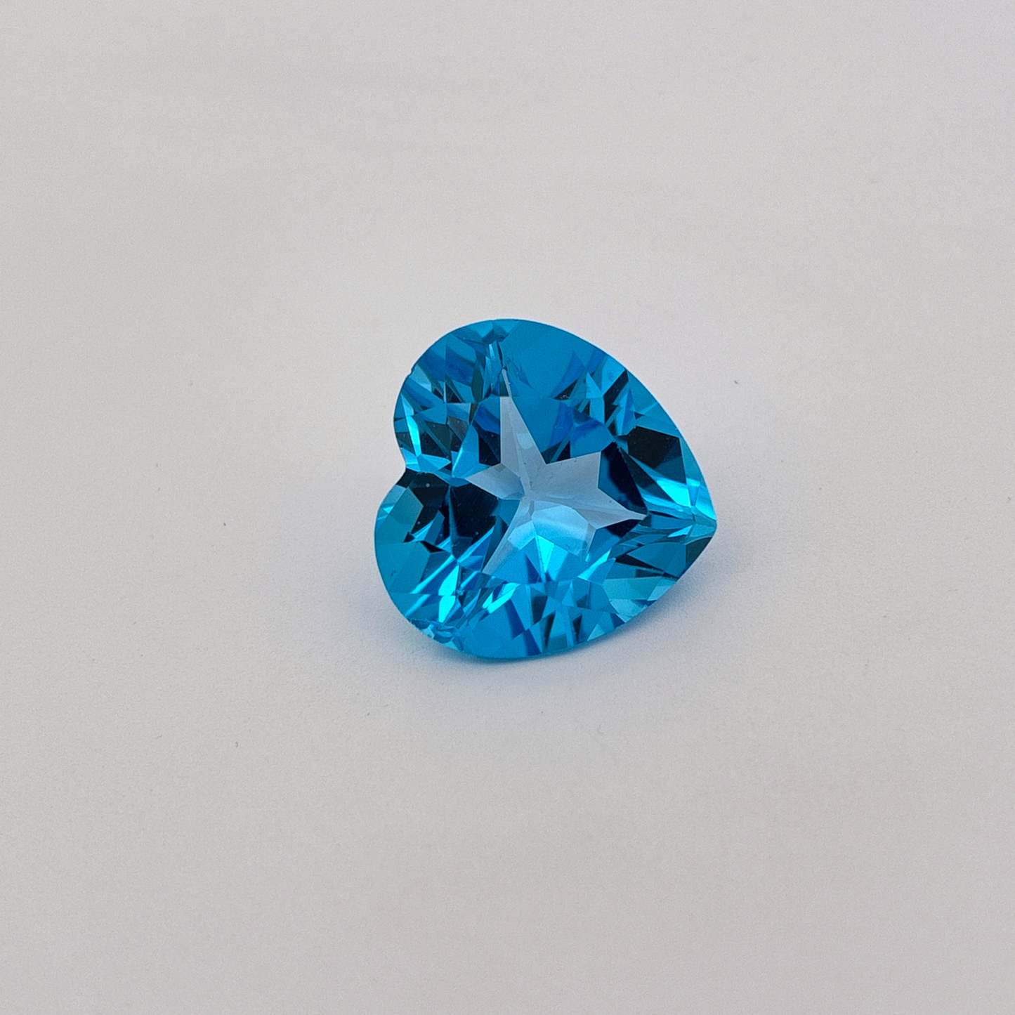 16mm Heart cut Blue Topaz, 15.84