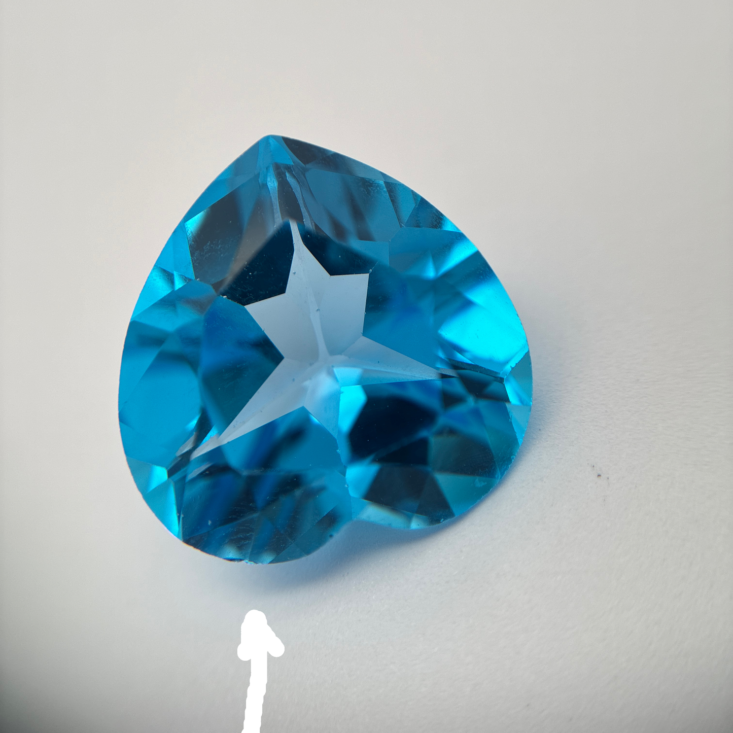 16mm Heart cut Blue Topaz, 15.84