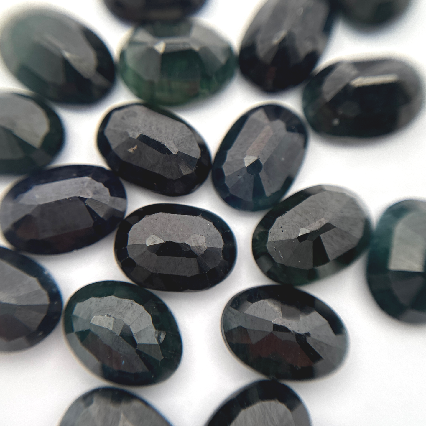 One-7x5mm Dark Blue Sapphire, Nearly Black, Natural Recycled Oval cut Gemstone