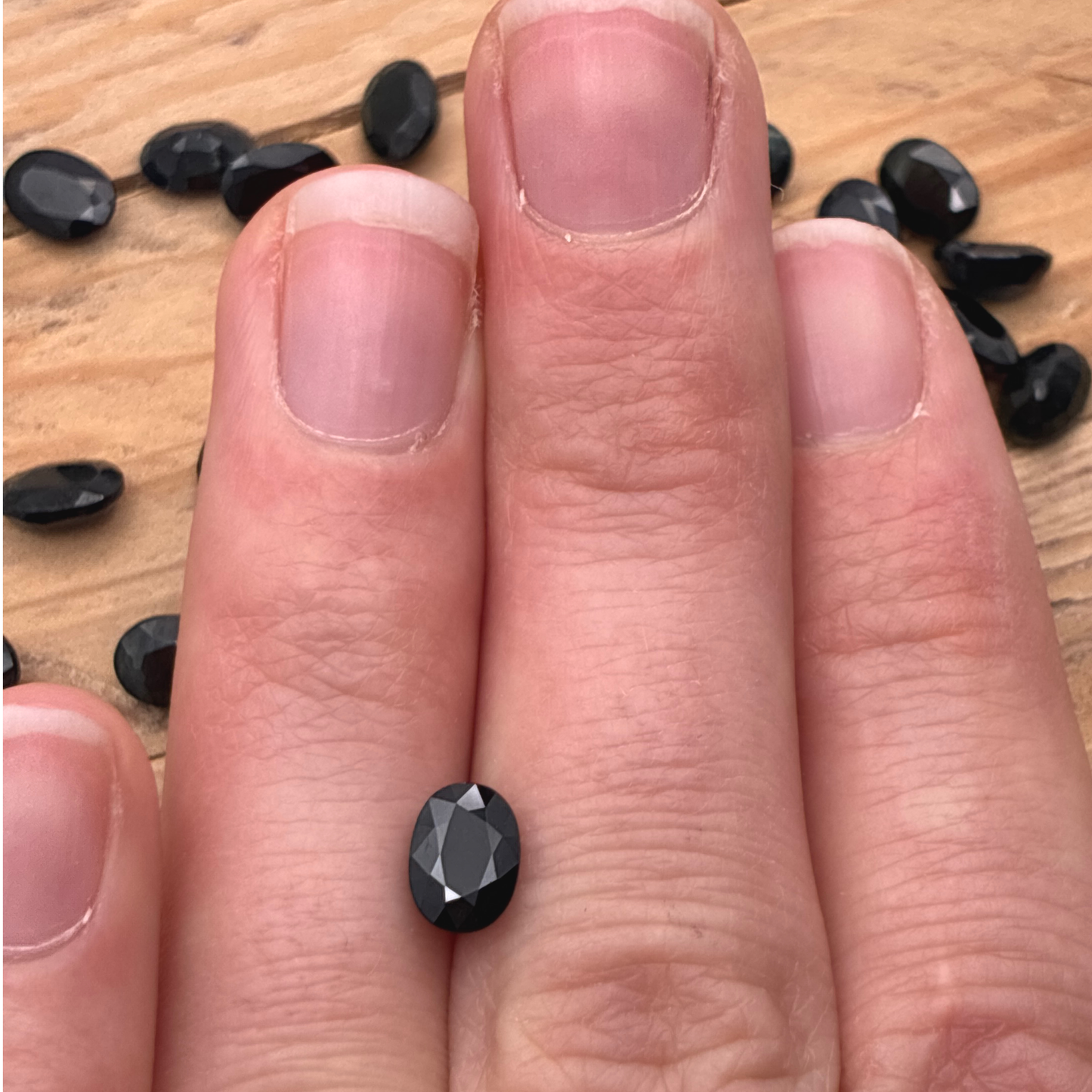 One-7x5mm Dark Blue Sapphire, Nearly Black, Natural Recycled Oval cut Gemstone
