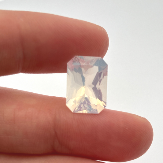 14x10mm Moon Quartz, 5.59 carat