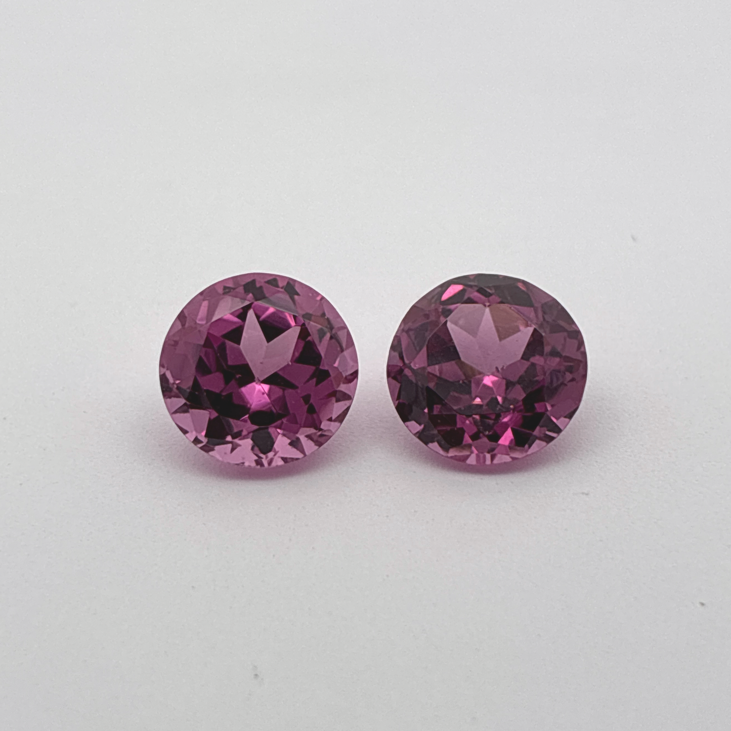 Pair of Purplish Pink Garnets, 8mm Round 4.98ctw