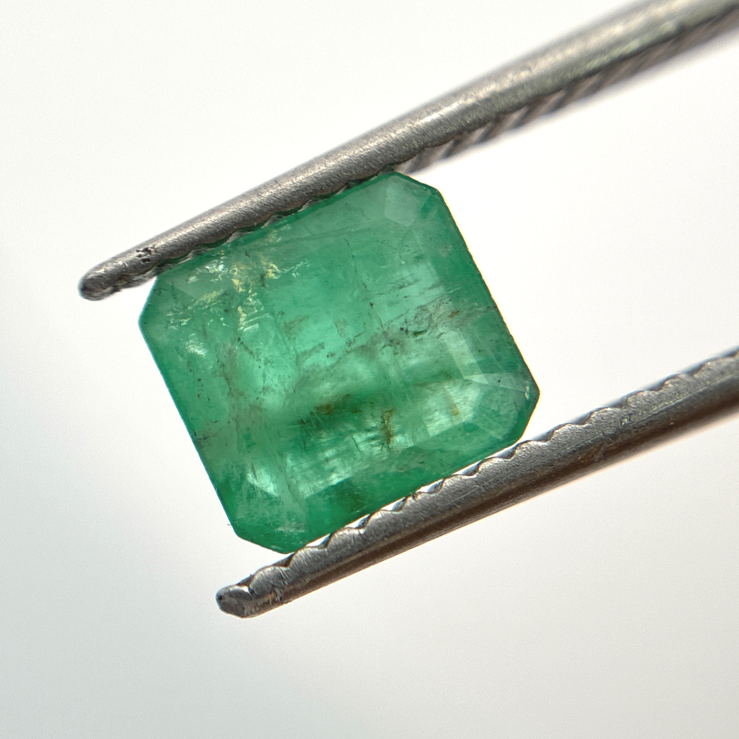 1 carat Natural Green Emerald, 6.4x5.8mm