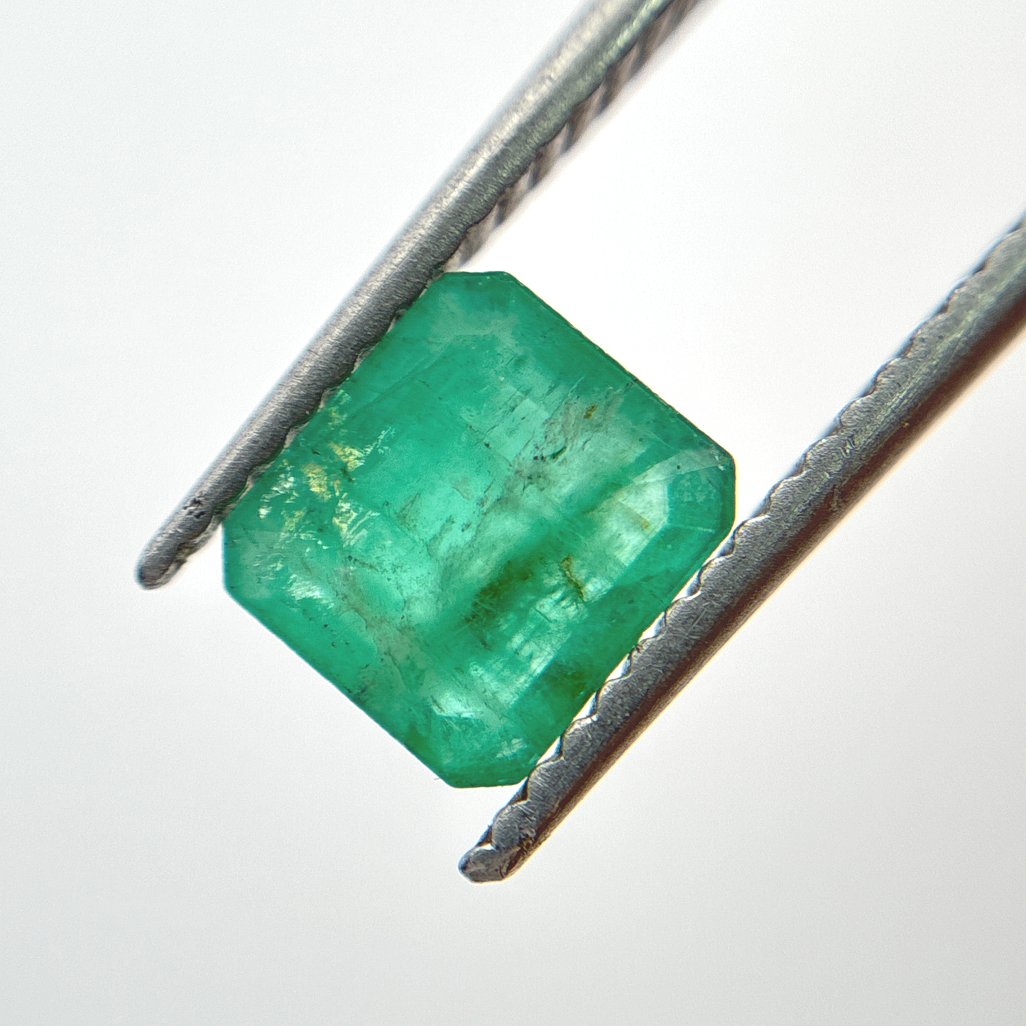 1 carat Natural Green Emerald, 6.4x5.8mm