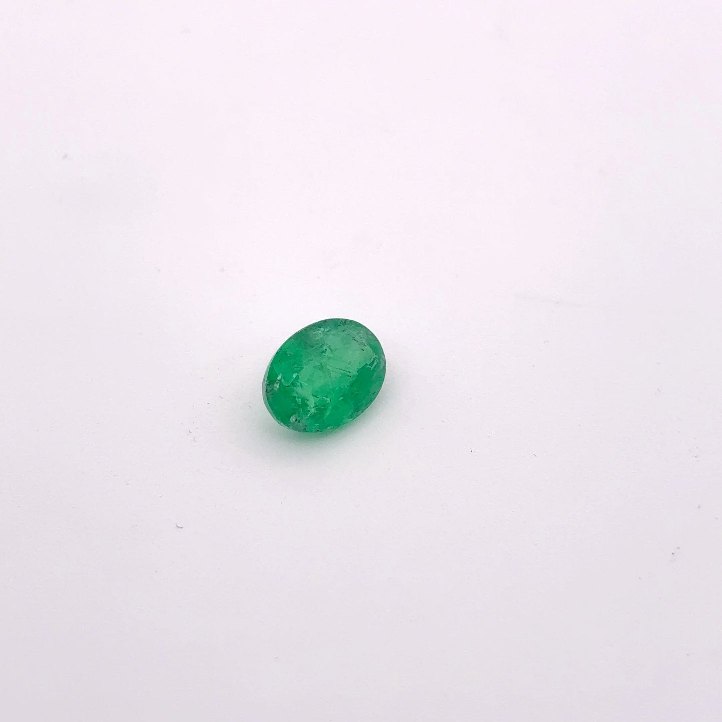 0.84 carat Natural Green Emerald, 6.5x5.2mm