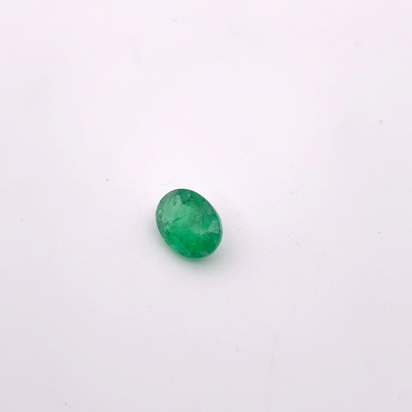 0.84 carat Natural Green Emerald, 6.5x5.2mm