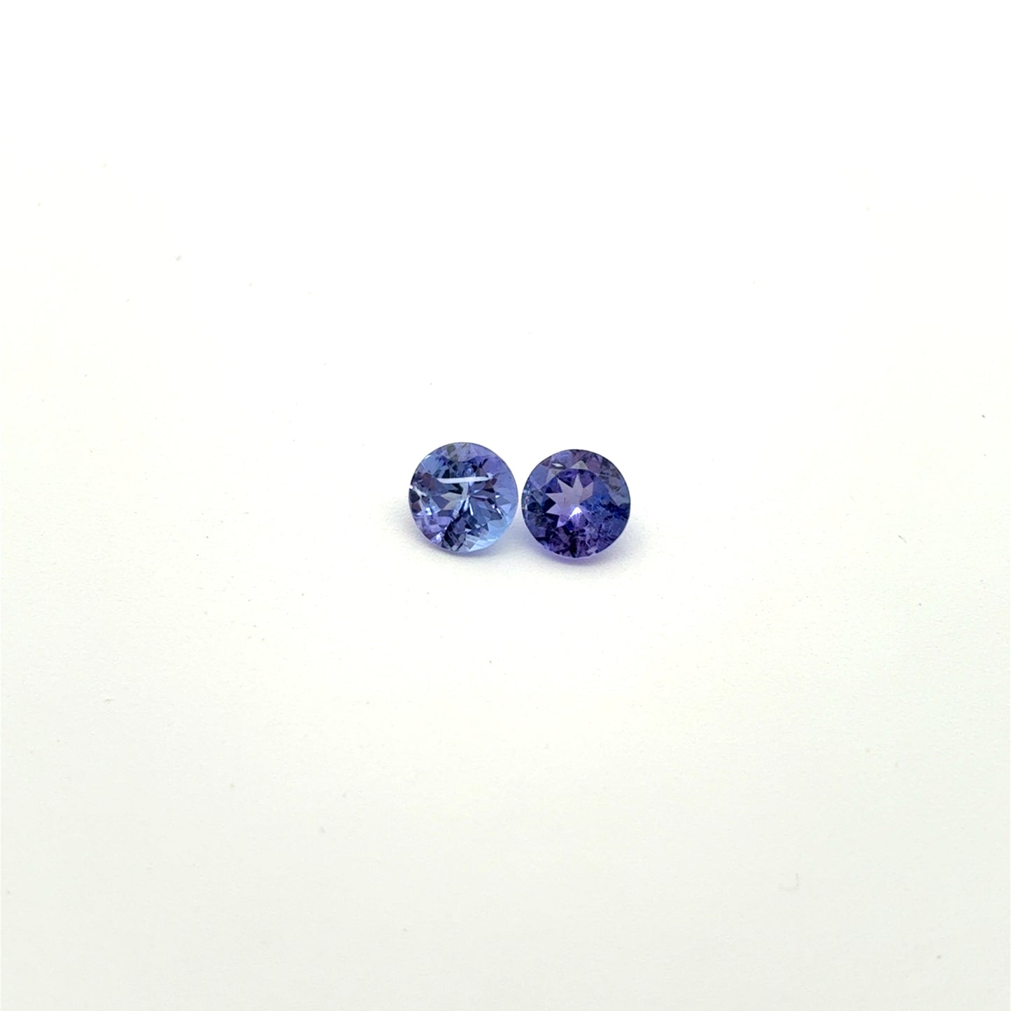 Pair of Loose Tanzanite Gemstones 5mm Round Cut Faceted
