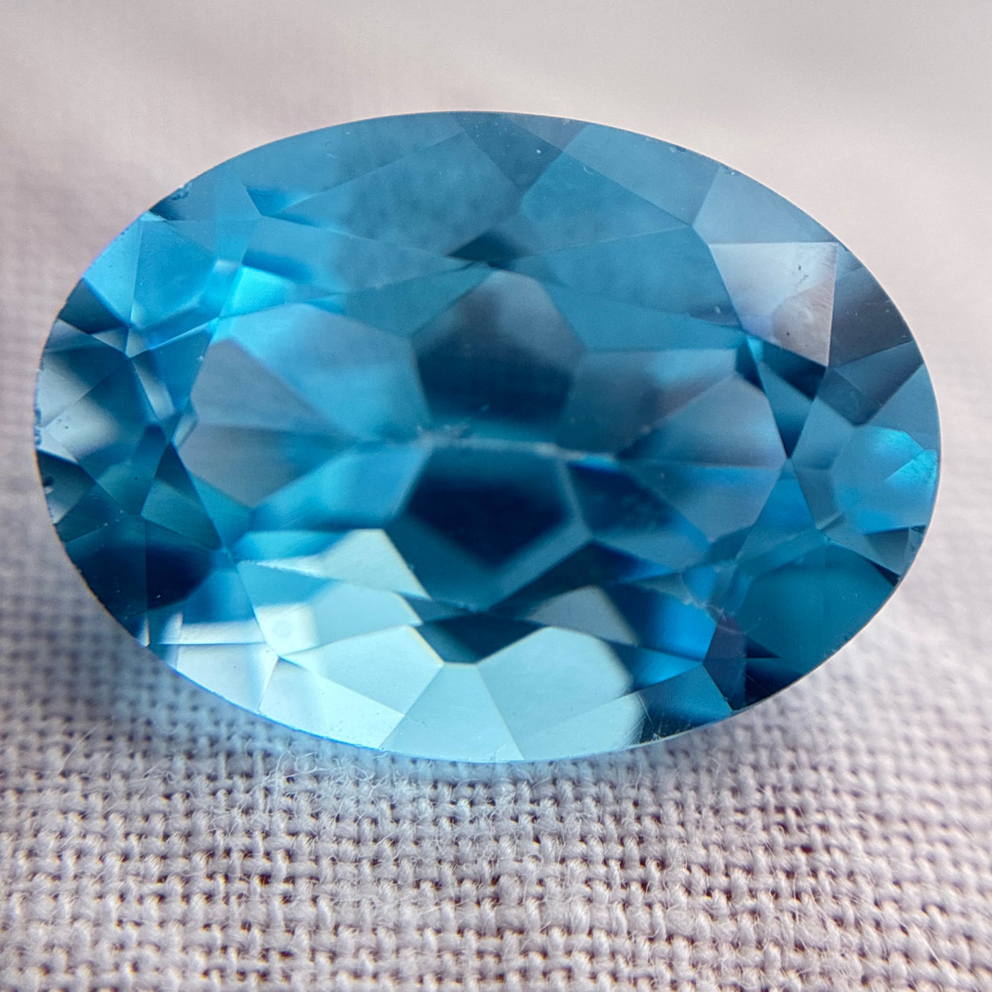 14x10mm Oval Cut Blue Topaz Loose Gemstone 7 carat