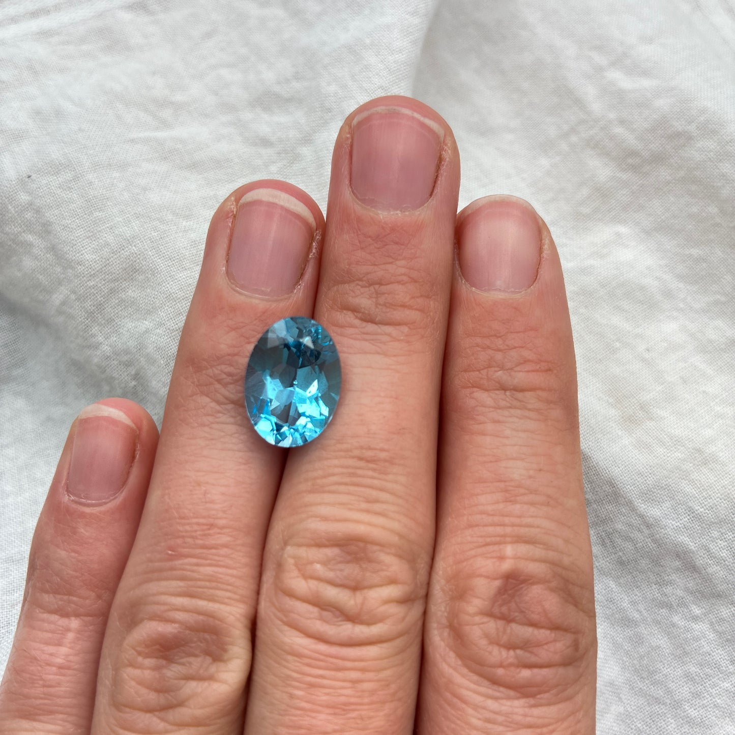 14x10mm Oval Cut Blue Topaz Loose Gemstone 7 carat