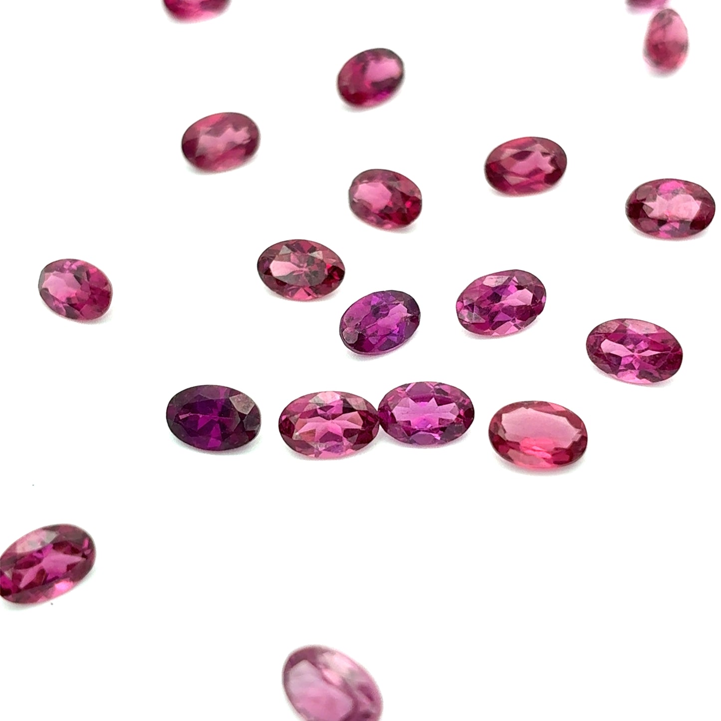 ONE 6x4mm Purple Garnet Oval Cut, Facet Loose Gemstone, 0.5 carat Rhodolite Garnet