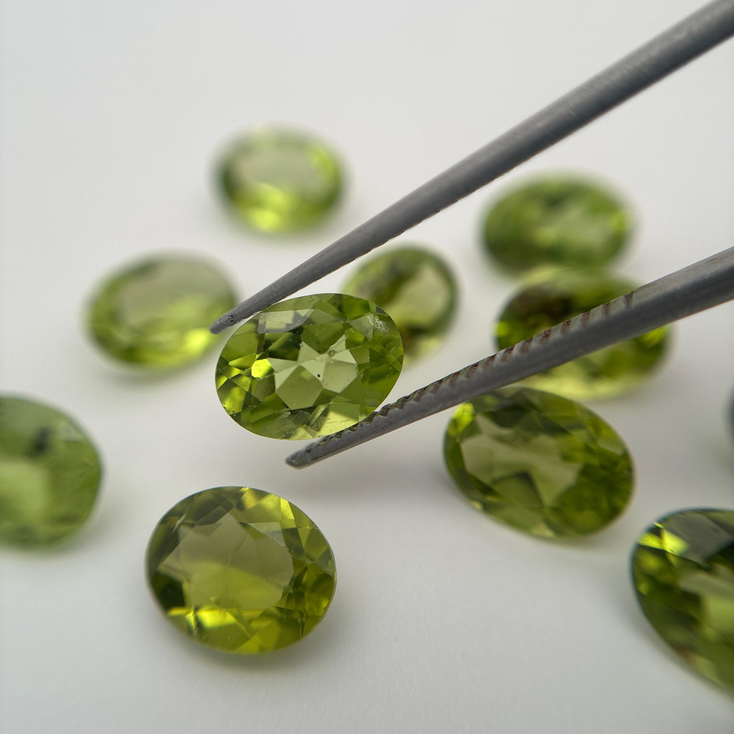 ONE 8x6mm Green Peridot Oval Cut, Faceted Loose Gemstone
