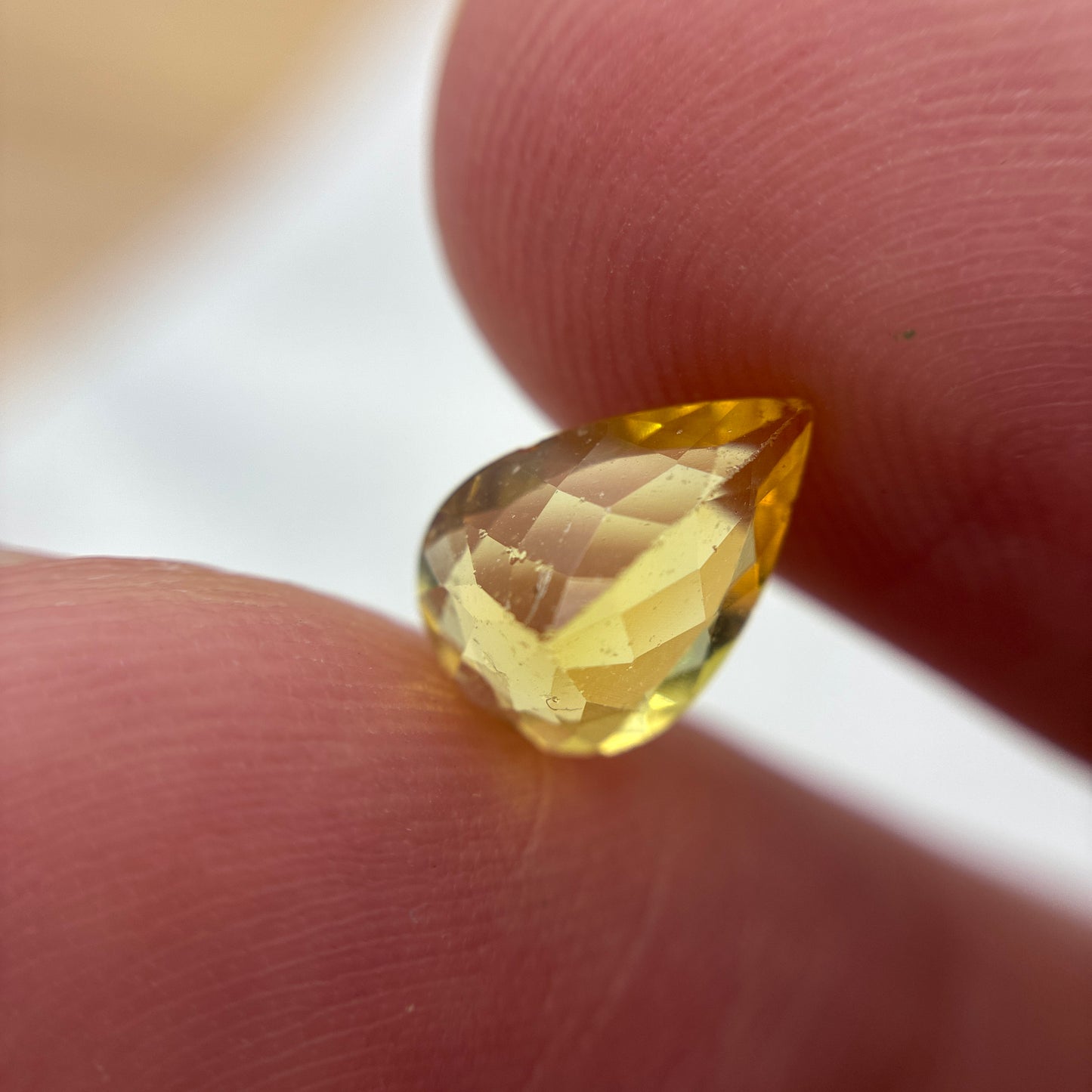 1.37 carat Heliodor, Yellow Beryl 10x7mm pear