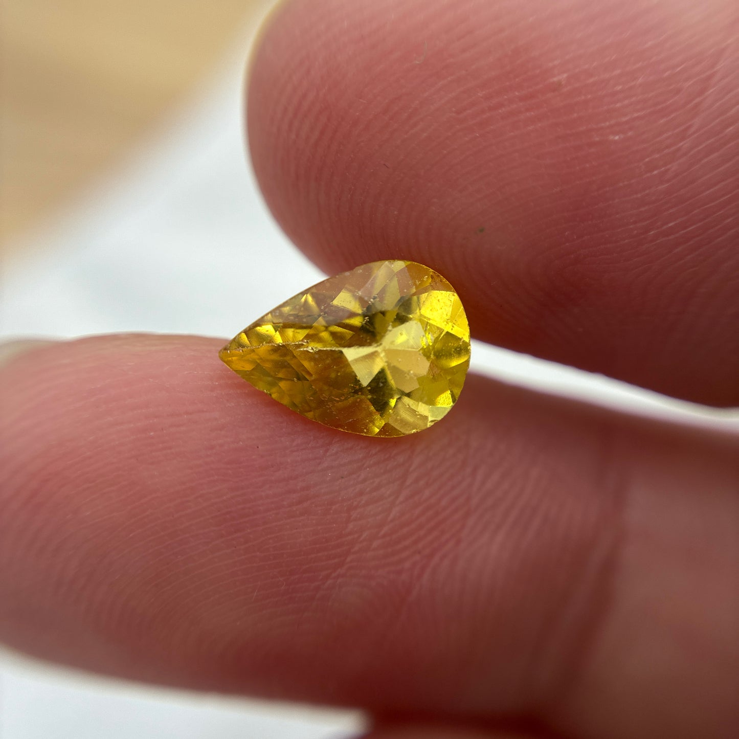 1.37 carat Heliodor, Yellow Beryl 10x7mm pear