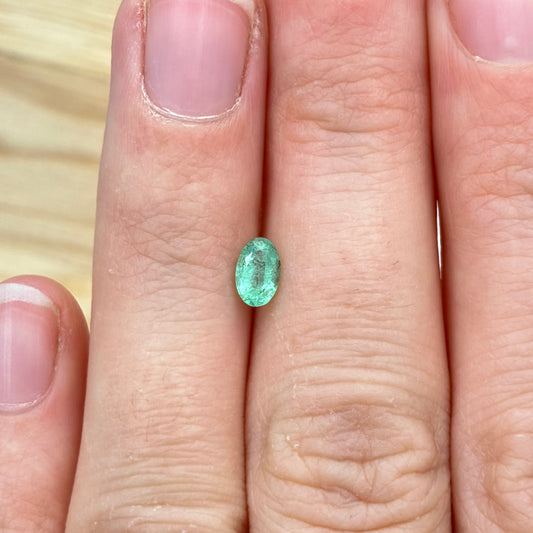 Loose Natural Emerald Light Green 6x4mm 0.40 carat