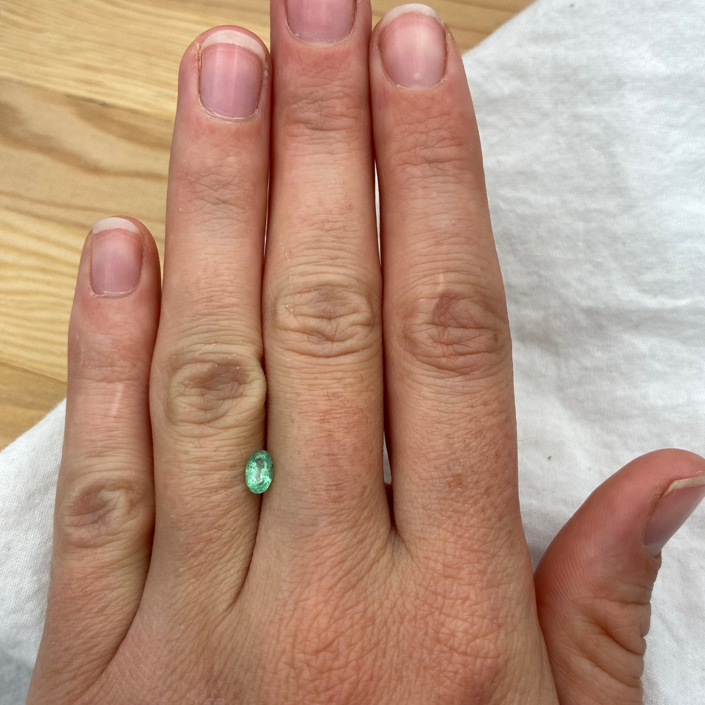 Loose Natural Emerald Light Green 6x4mm 0.40 carat