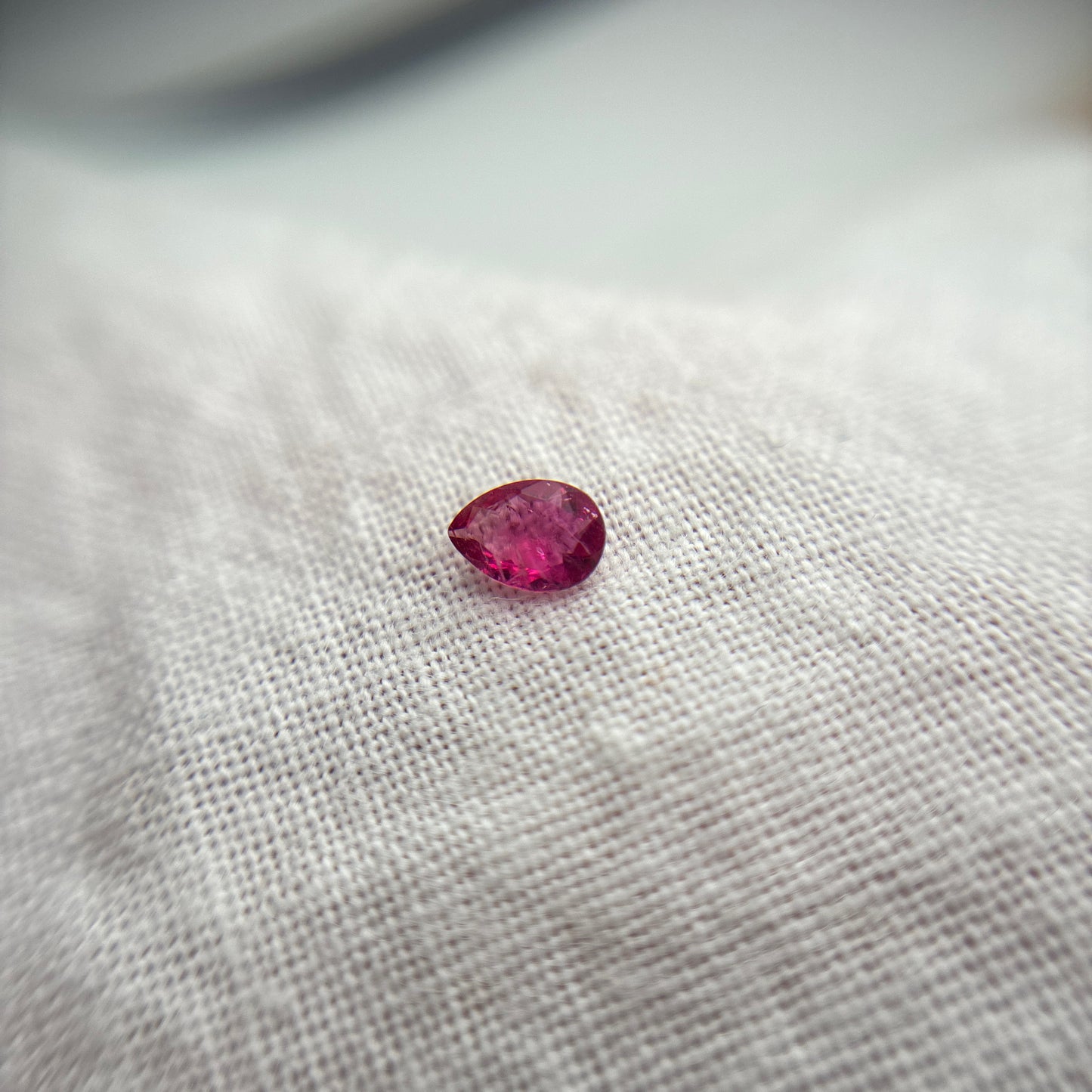 0.10 carat Red Beryl 4.25x3.0mm Pear Cut, Natural Utah Red Beryl, Bixbite