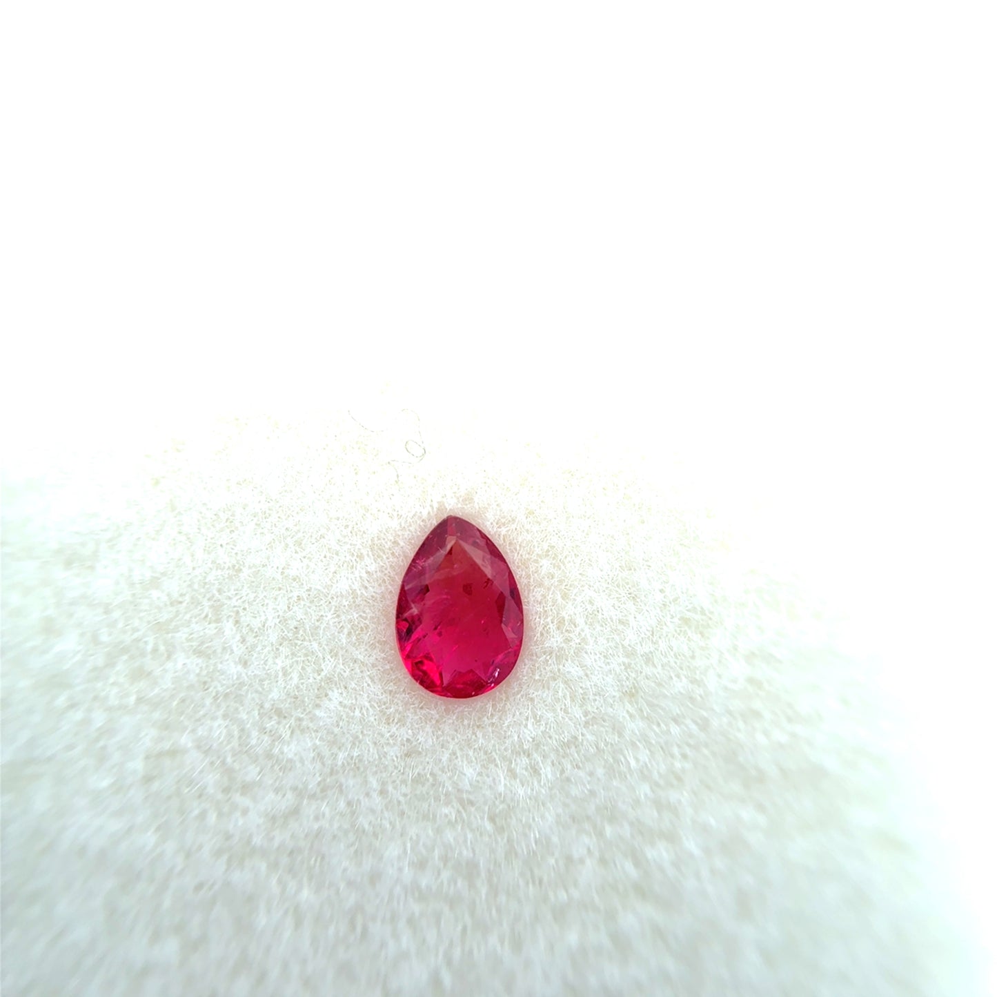0.10 carat Red Beryl 4.25x3.0mm Pear Cut, Natural Utah Red Beryl, Bixbite