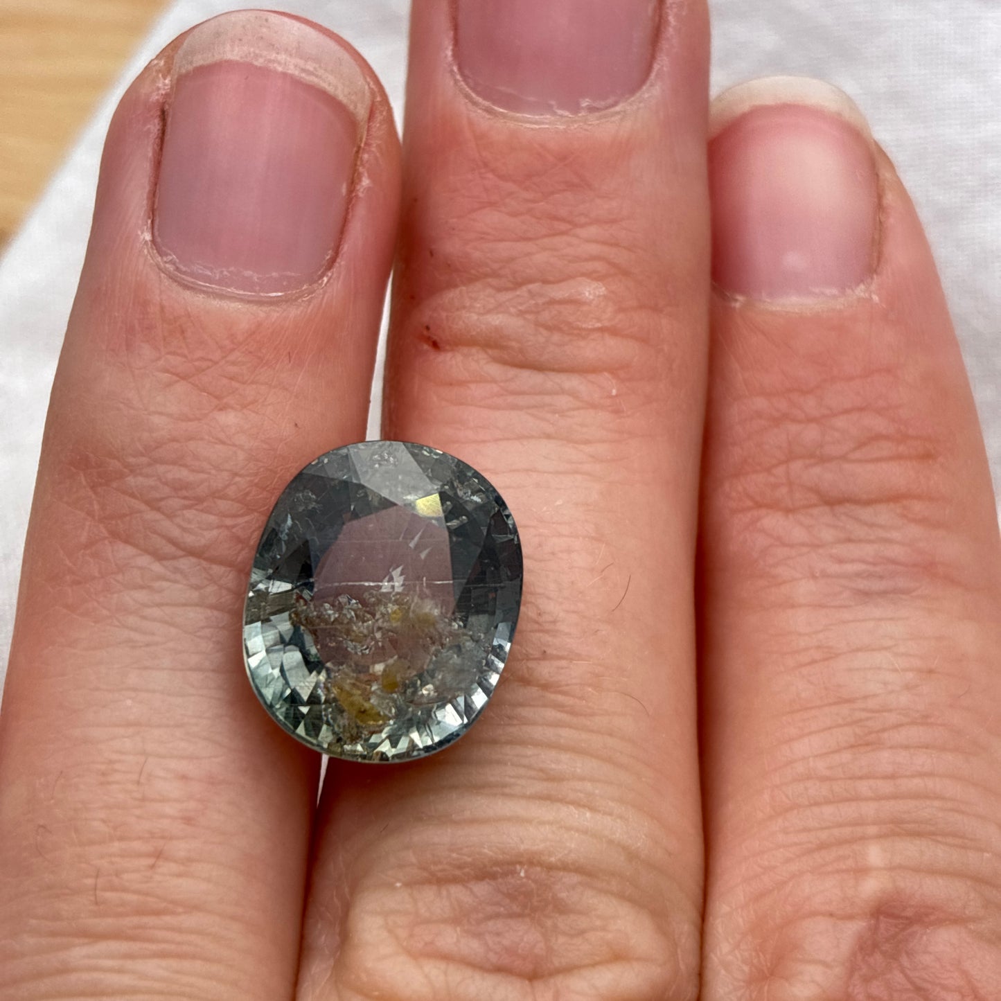 13 carat Color Change Sapphire 13.75x11.65mm Oval Cut, Green to Purple Unheated Natural