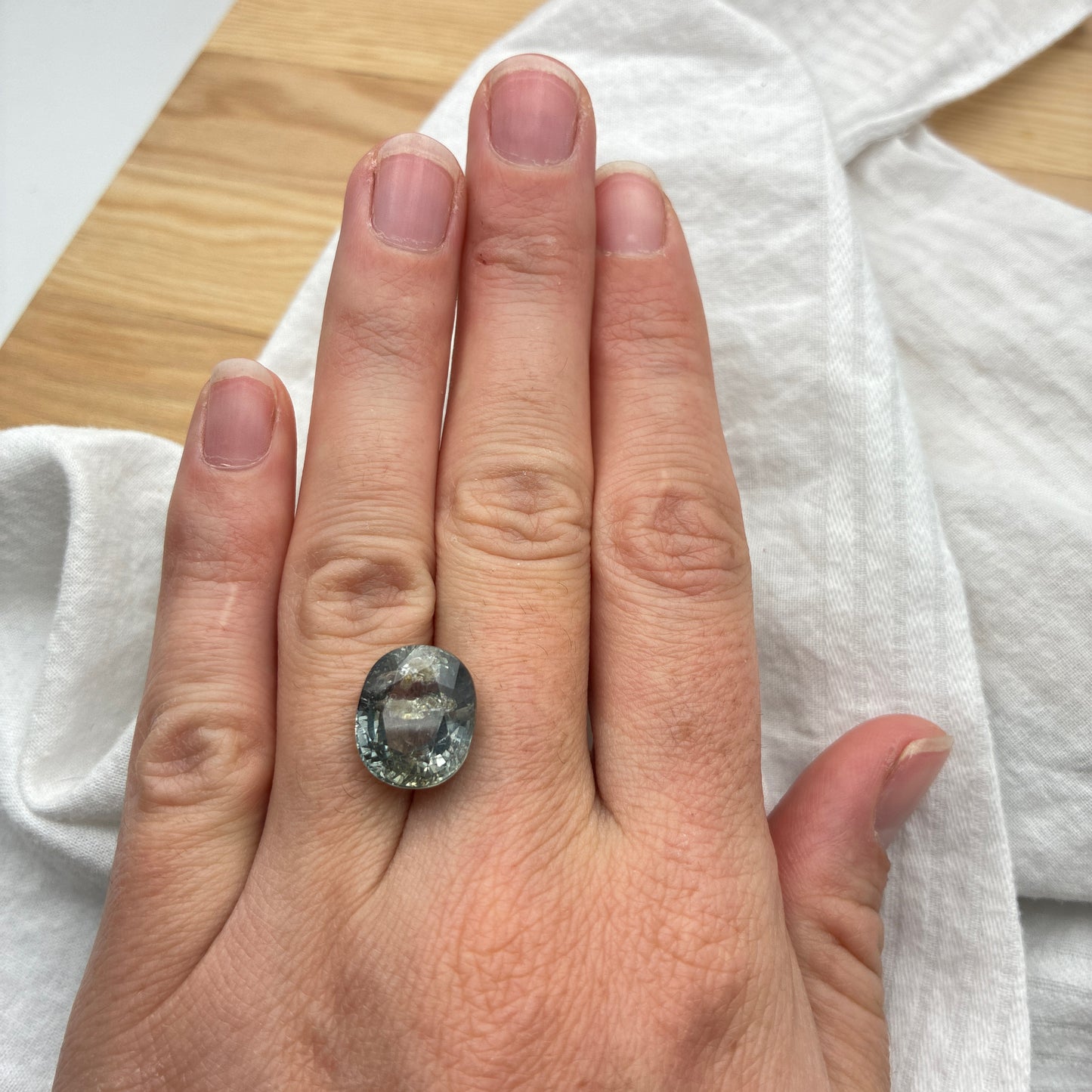 13 carat Color Change Sapphire 13.75x11.65mm Oval Cut, Green to Purple Unheated Natural