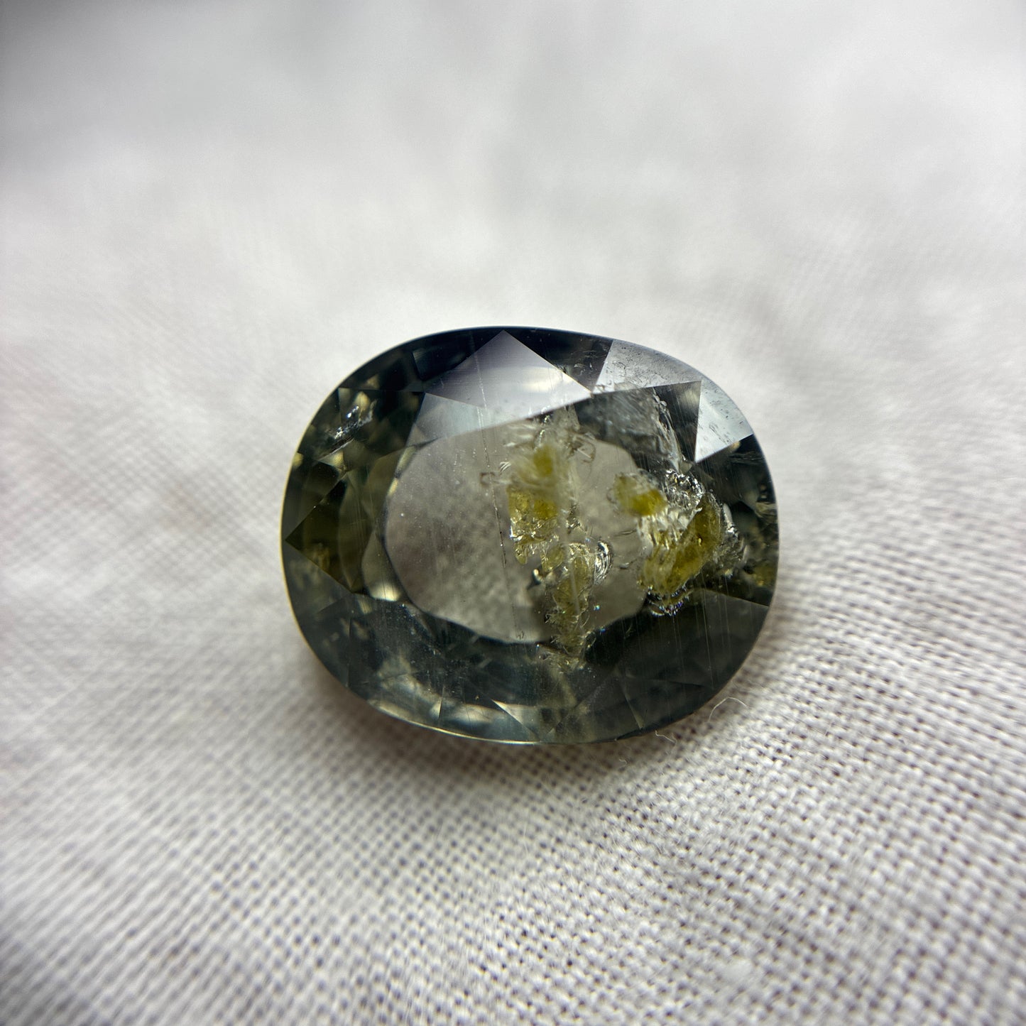 13 carat Color Change Sapphire 13.75x11.65mm Oval Cut, Green to Purple Unheated Natural