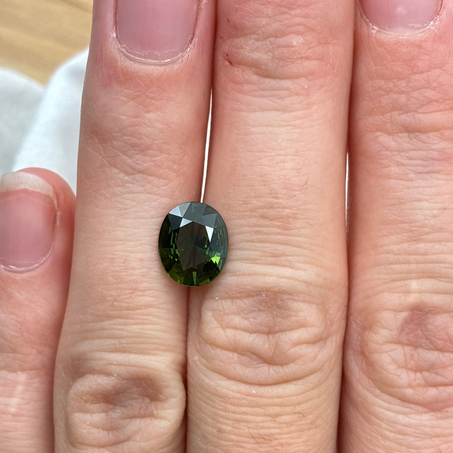 2 carat Green Sapphire 9.25x7.72mm Oval Cut, Heat Treated