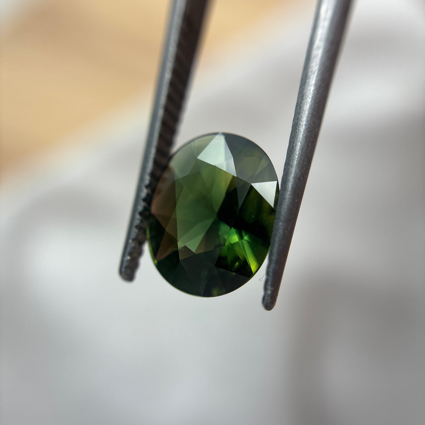 2 carat Green Sapphire 9.25x7.72mm Oval Cut, Heat Treated