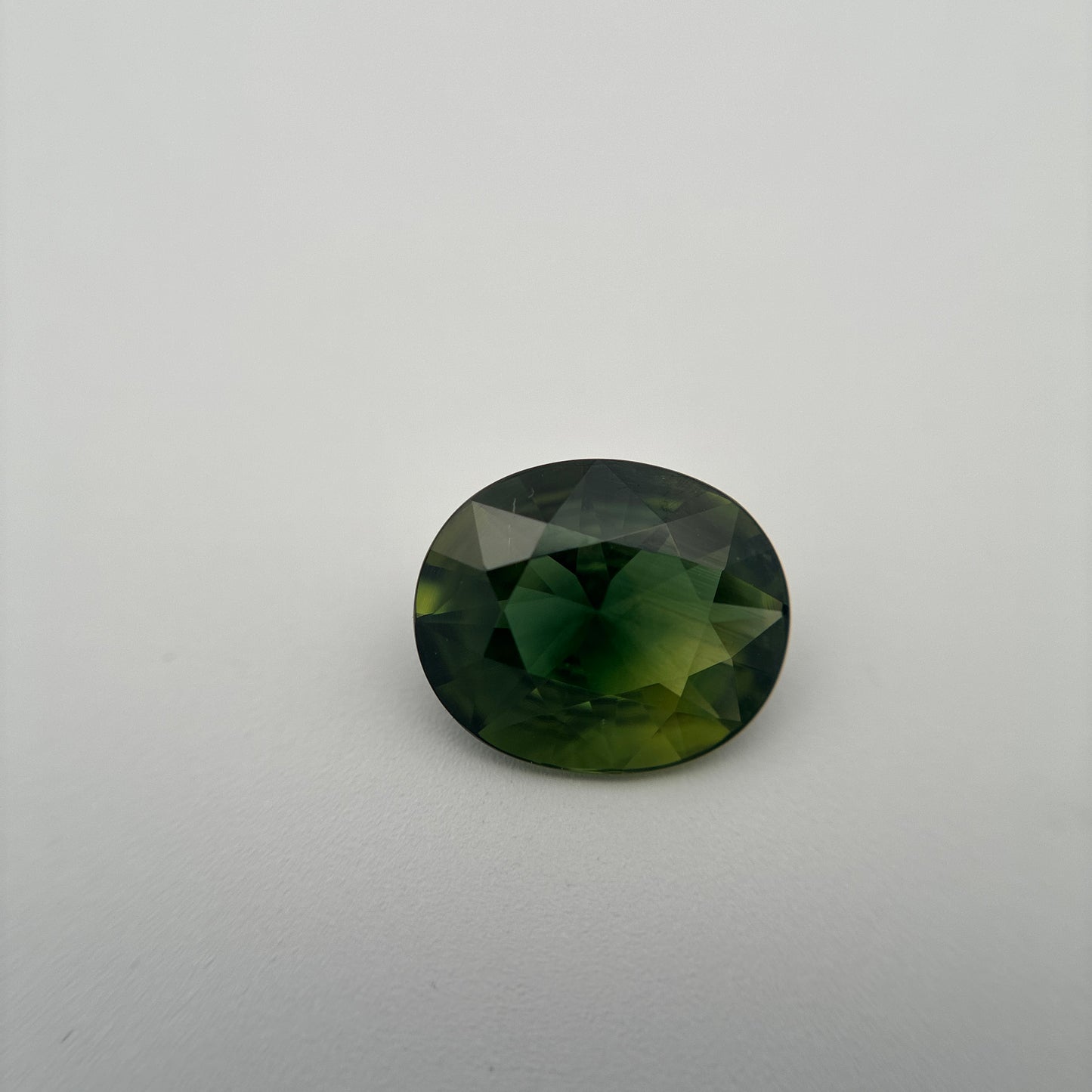 2 carat Green Sapphire 9.25x7.72mm Oval Cut, Heat Treated