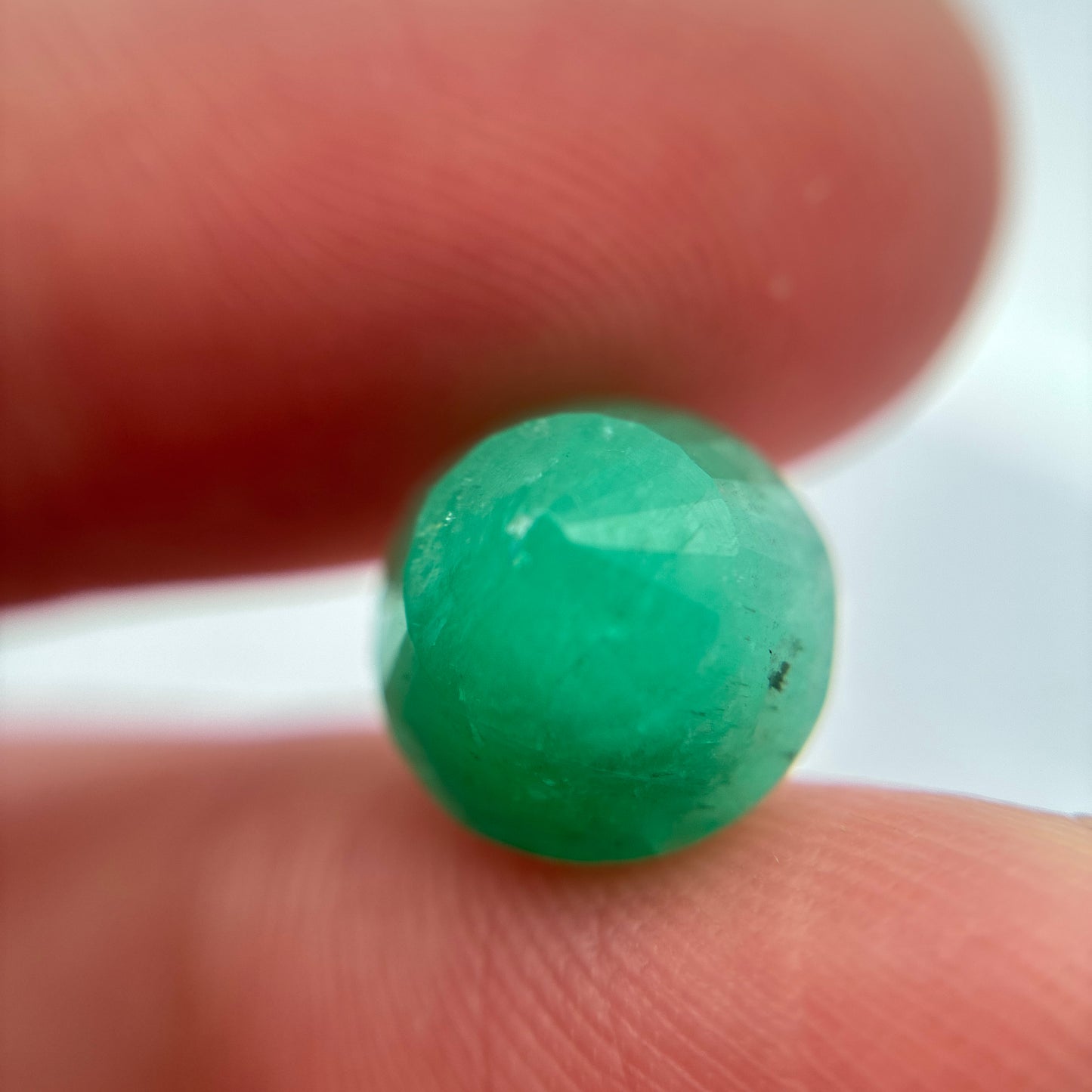 10mm Round cut Natural Emerald, 4 carats
