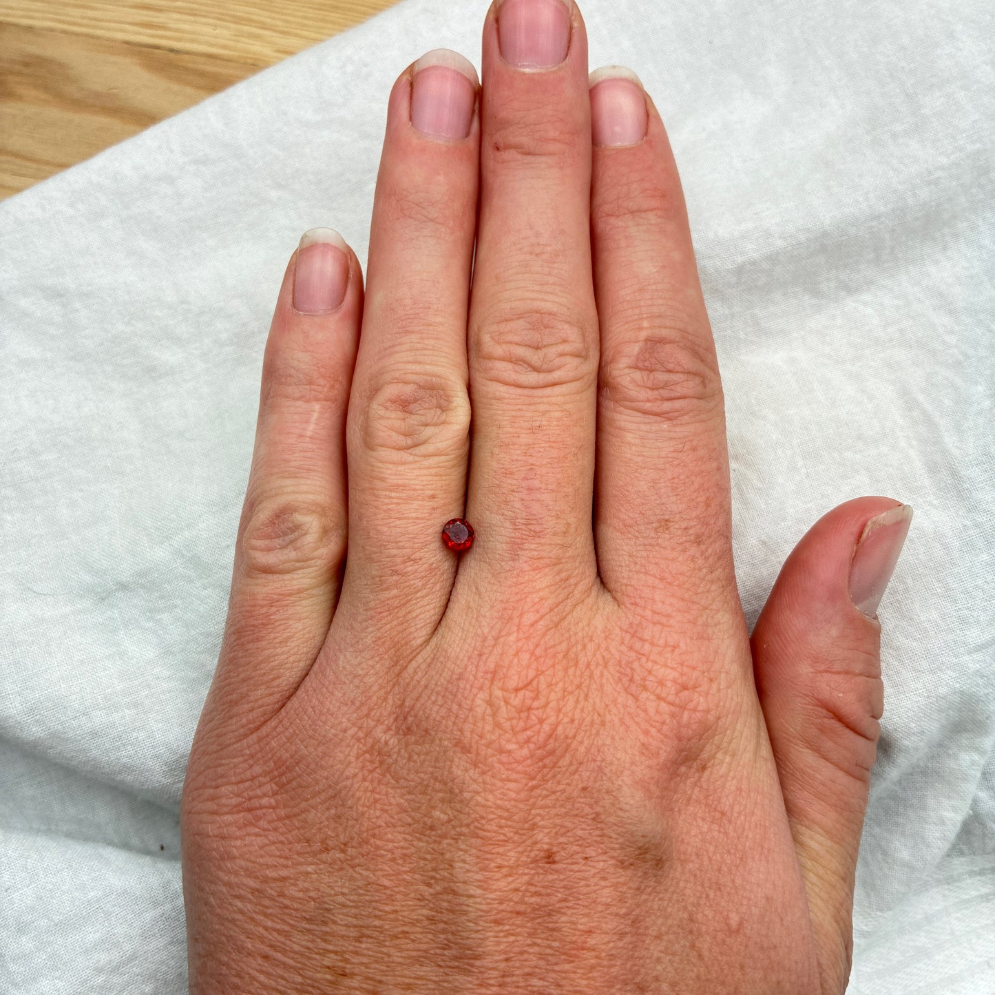 ONE 4mm Red Garnet Round Cut