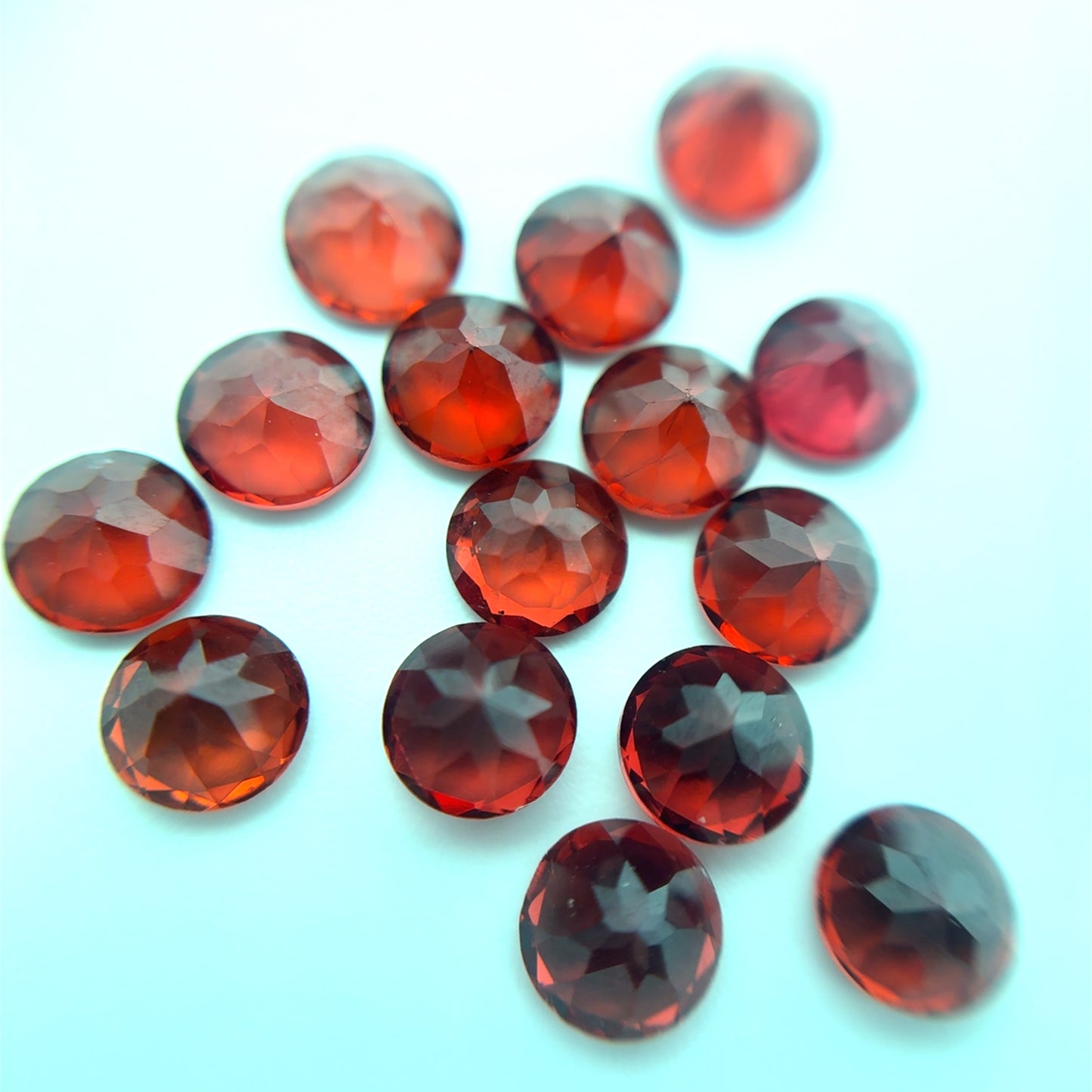 ONE 4mm Red Garnet Round Cut