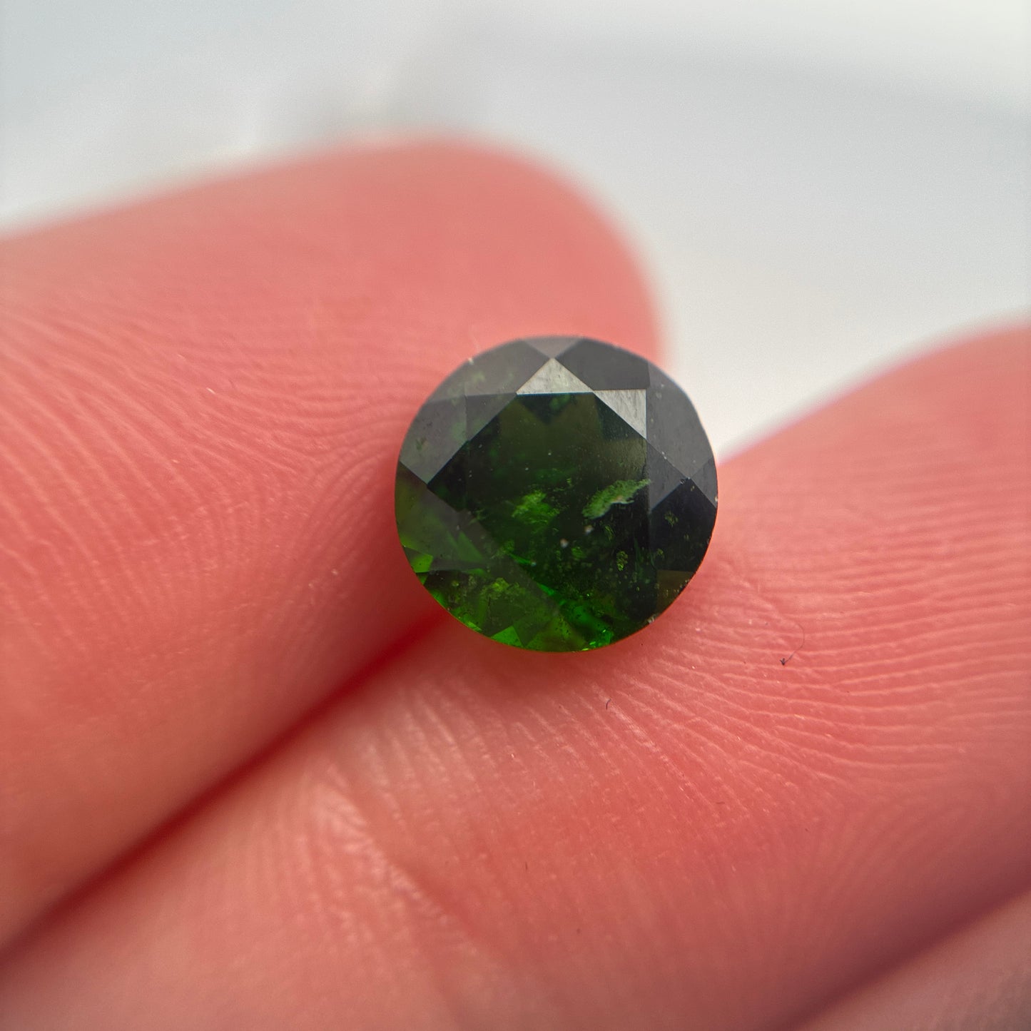 2 carat Chrome Diopside 8mm Round Cut